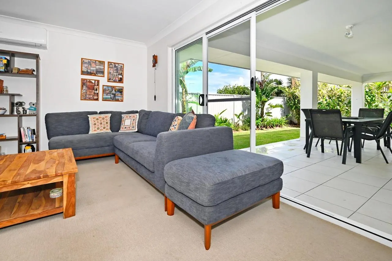 Holiday home Beach House Getaway - Stylish, Kms Of Beach Za1 Buddina
